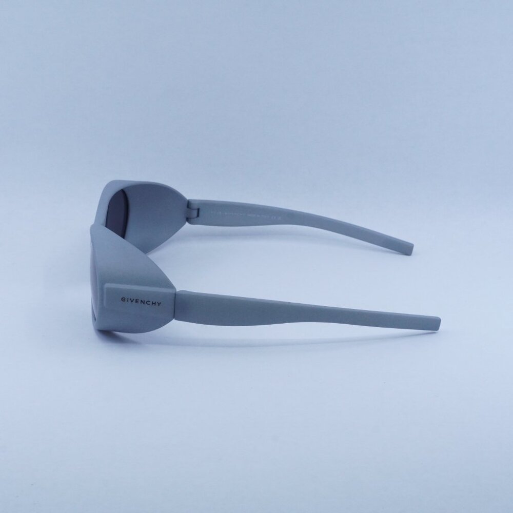 🕶️ New Givenchy GV40065I 20A  Sunglasses - Light Grey Frame, Grey Lenses - Picture 5 of 10
